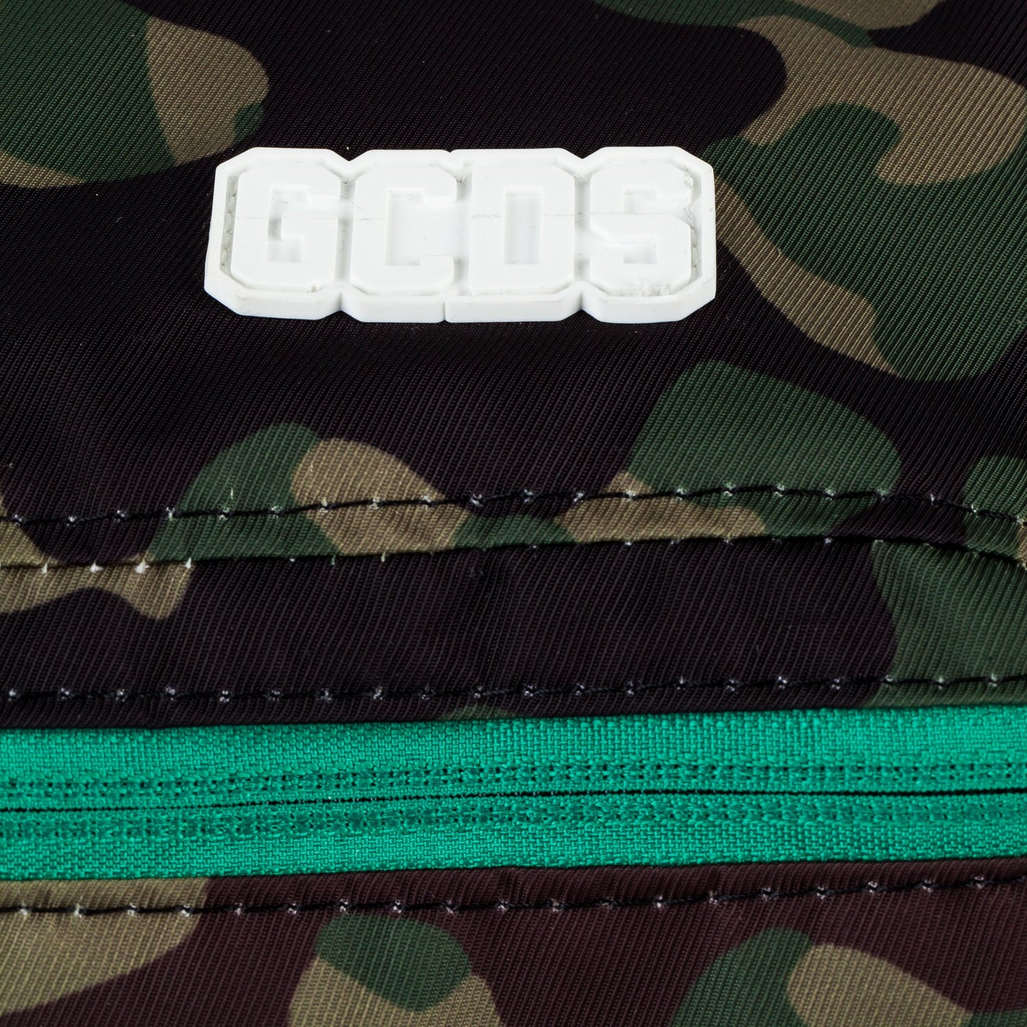 NYLON PATCHWORK POUCH